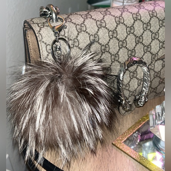 sakowitz furs Accessories - 100% Authentic Crystal Fox Keychain